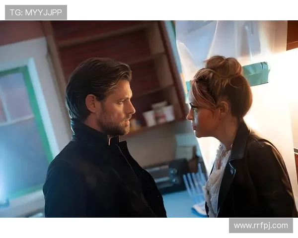 围绕虐杀12小时展开的黑夜求生极限悬疑动作电影故事